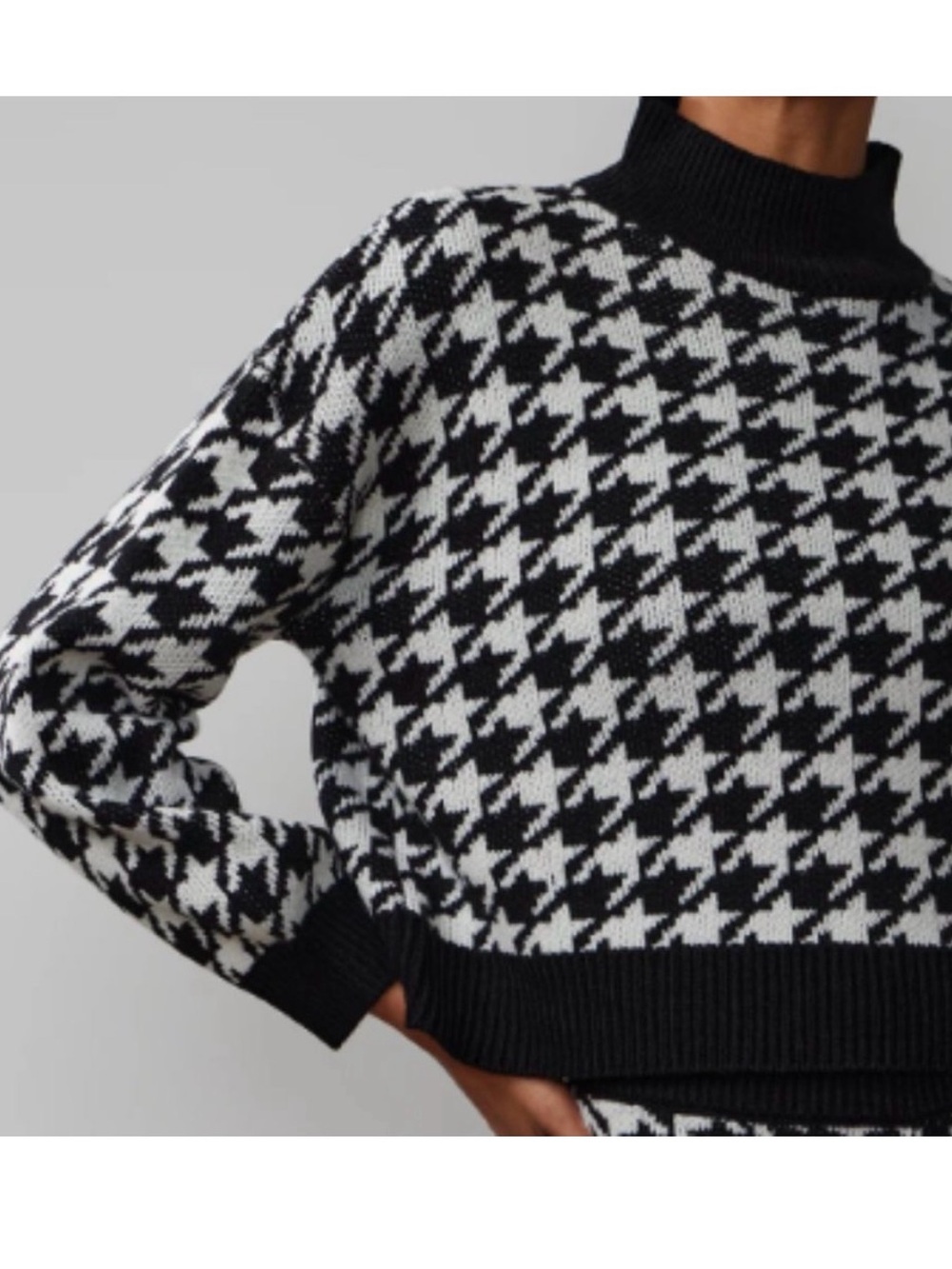 Black & White Houndstooth Mock Neck Cropped Sweater